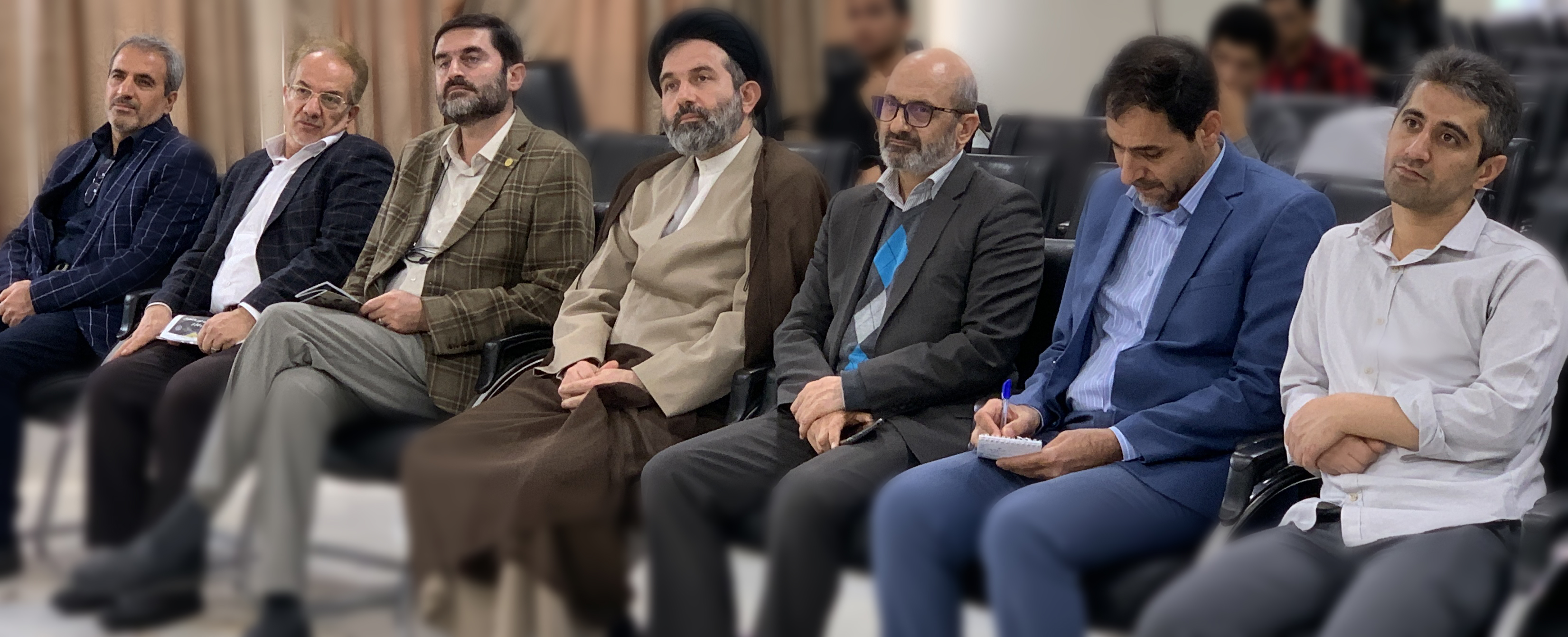 تصاویر گردهمایی دانشجویان شاهد و ایثارگر مقطع کارشناسی ورودی 1402